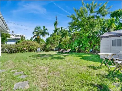 7537 W Treasure Drive North Bay Village FL 33141