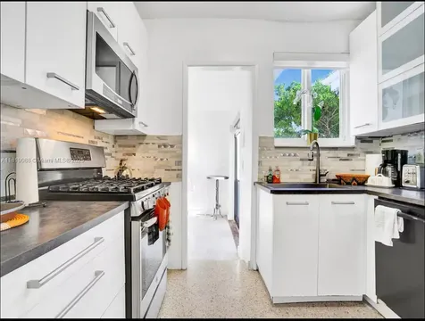 7537 W Treasure Drive North Bay Village FL 33141