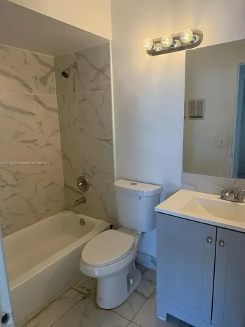 438 NE 210th Circle Terrace Miami FL 33179