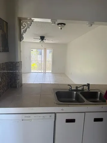 438 NE 210th Circle Terrace Miami FL 33179
