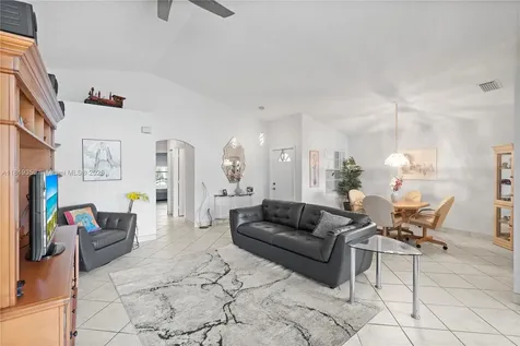 7182 Burgess Drive Lake Worth FL 33467