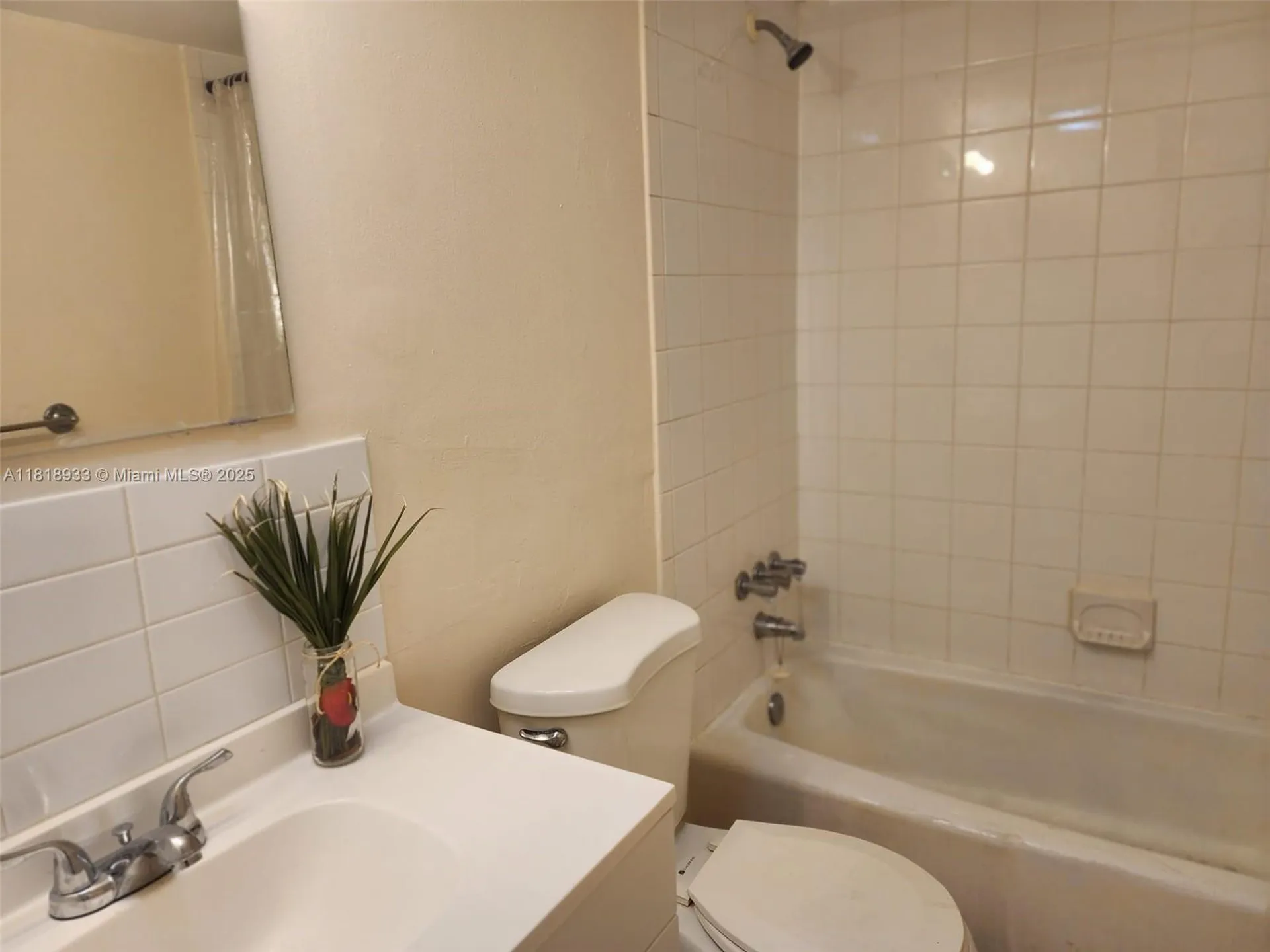 241 SE 9th Avenue Pompano Beach FL 33060