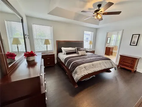 535 SW 181st Way Pembroke Pines FL 33029