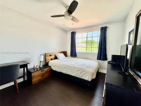 535 SW 181st Way Pembroke Pines FL 33029