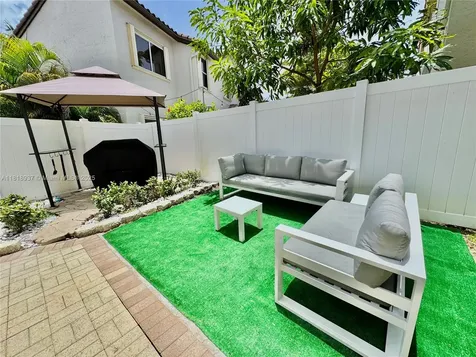 535 SW 181st Way Pembroke Pines FL 33029