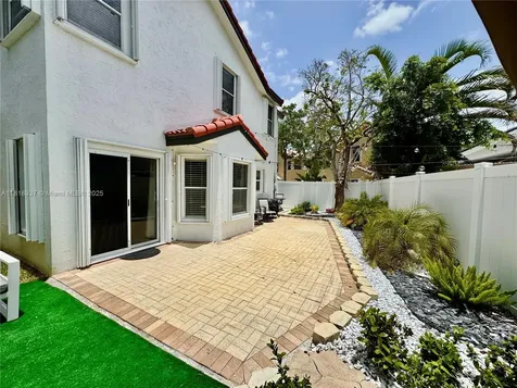 535 SW 181st Way Pembroke Pines FL 33029