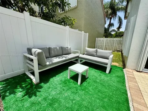 535 SW 181st Way Pembroke Pines FL 33029