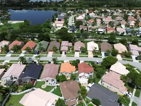 535 SW 181st Way Pembroke Pines FL 33029