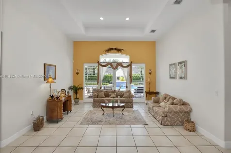 6129 SW 74th Court Miami FL 33143