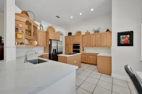 6129 SW 74th Court Miami FL 33143