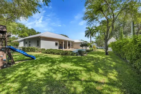 6129 SW 74th Court Miami FL 33143