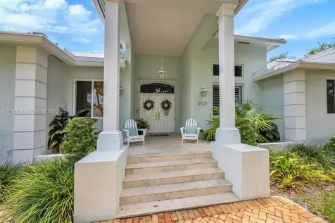 6129 SW 74th Court Miami FL 33143