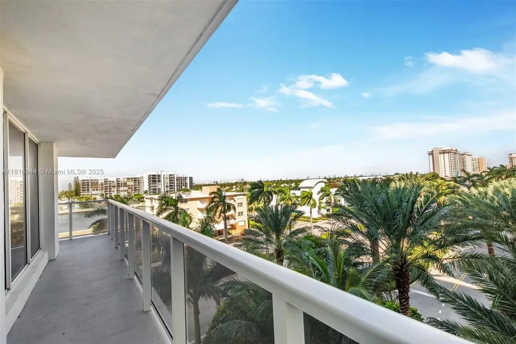 2751 S Ocean Drive Hollywood FL 33019