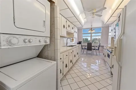 2751 S Ocean Drive Hollywood FL 33019