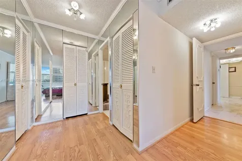 2751 S Ocean Drive Hollywood FL 33019