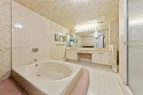 2751 S Ocean Drive Hollywood FL 33019