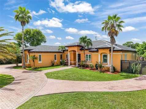 9020 SW 171st Terrace Palmetto Bay FL 33157