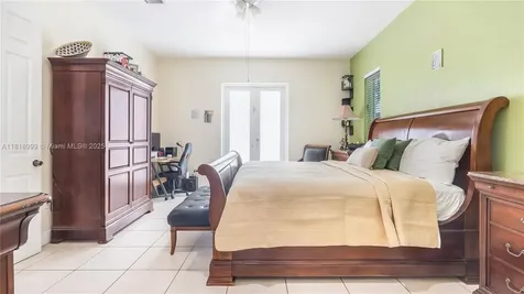 9020 SW 171st Terrace Palmetto Bay FL 33157