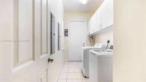 9020 SW 171st Terrace Palmetto Bay FL 33157