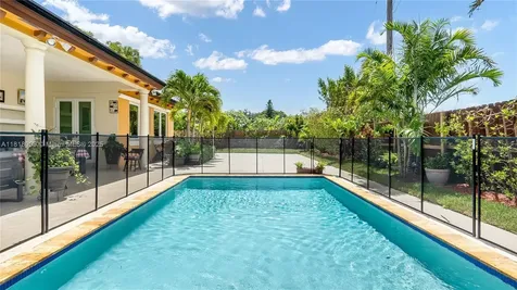 9020 SW 171st Terrace Palmetto Bay FL 33157