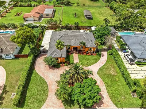 9020 SW 171st Terrace Palmetto Bay FL 33157