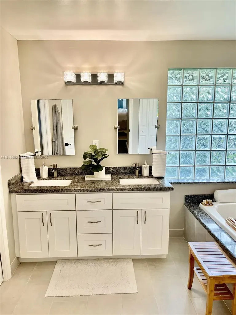 4370 NW 62nd Terrace Coral Springs FL 33067