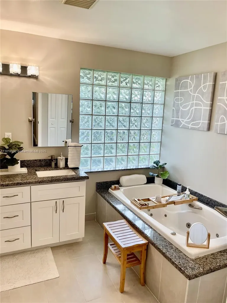 4370 NW 62nd Terrace Coral Springs FL 33067