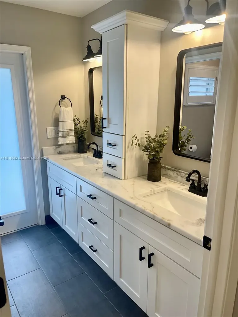 4370 NW 62nd Terrace Coral Springs FL 33067