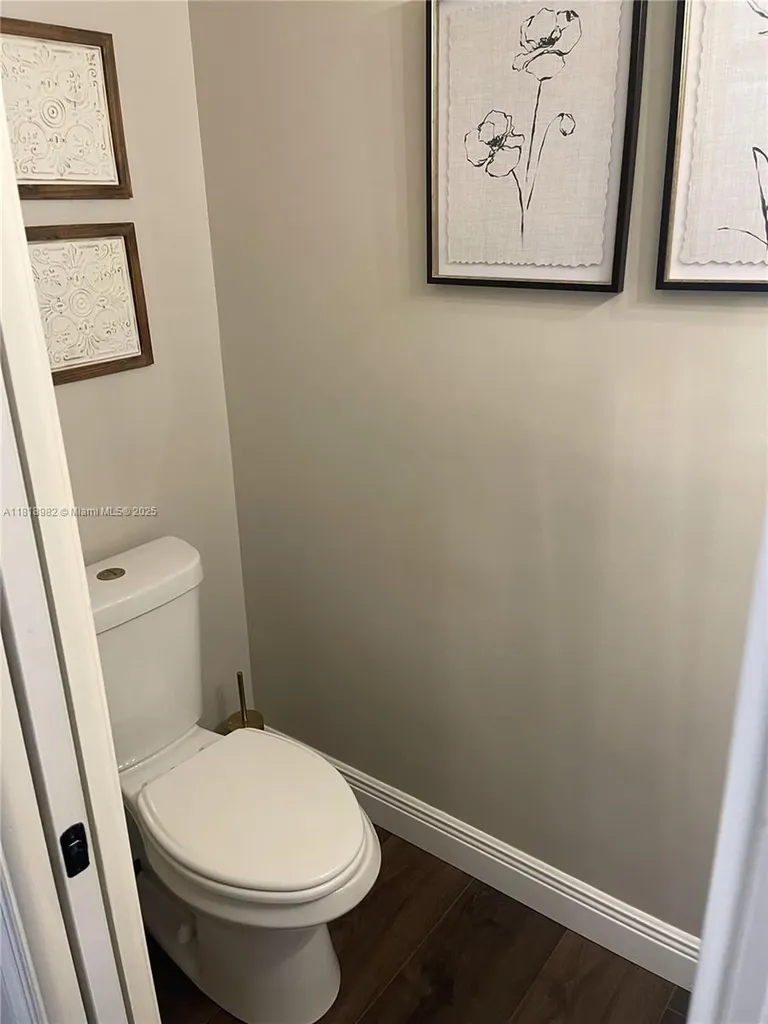 4370 NW 62nd Terrace Coral Springs FL 33067