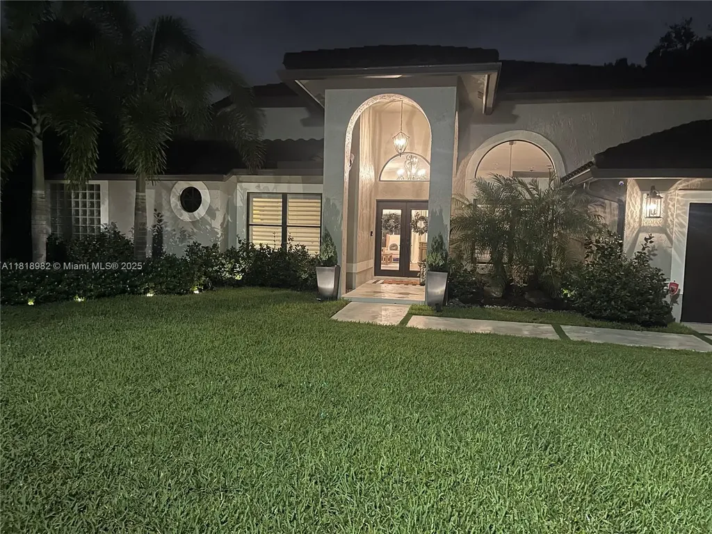 4370 NW 62nd Terrace Coral Springs FL 33067