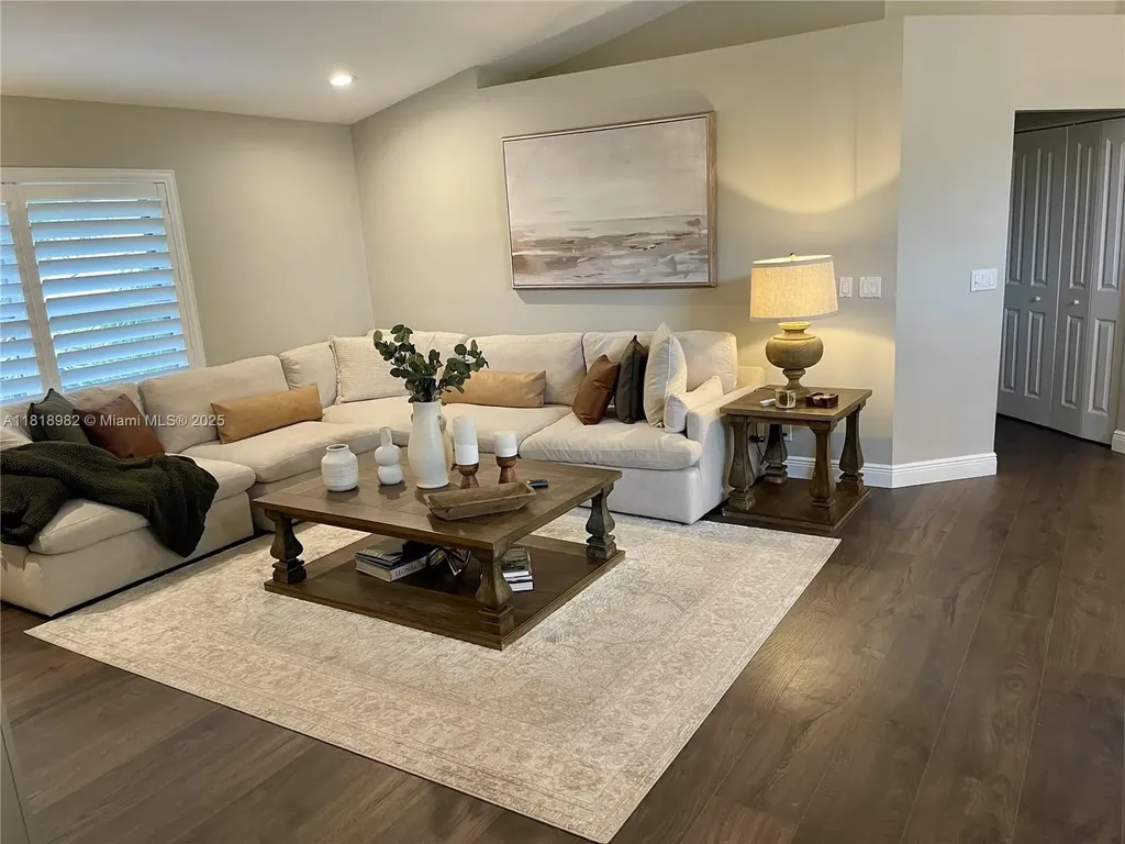 4370 NW 62nd Terrace Coral Springs FL 33067