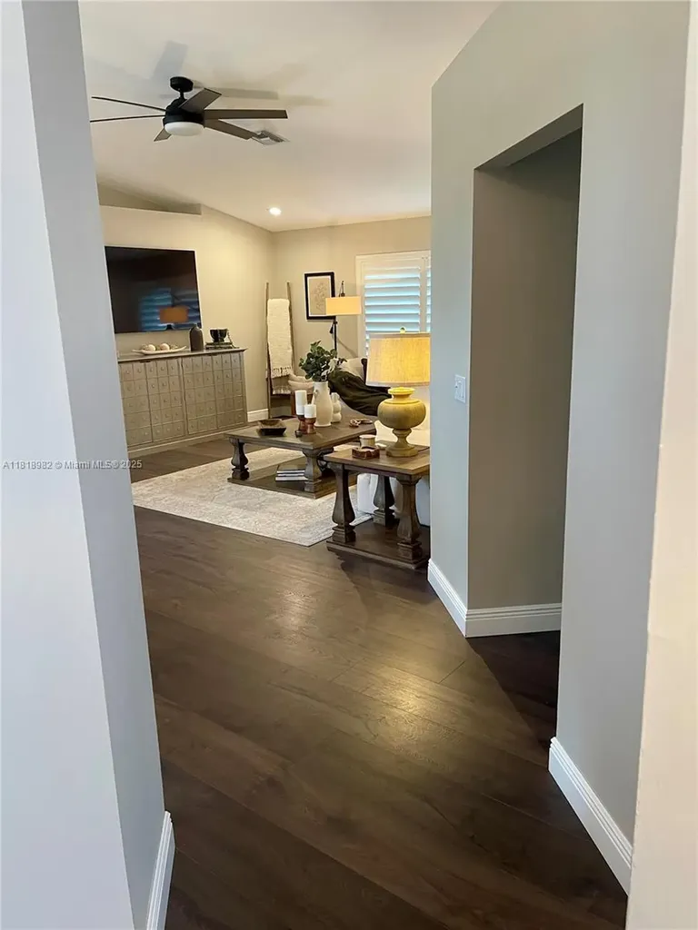 4370 NW 62nd Terrace Coral Springs FL 33067