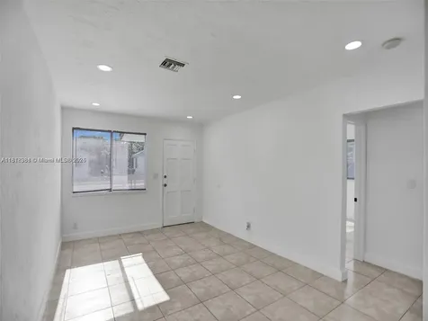 708 N 20th Hollywood FL 33020
