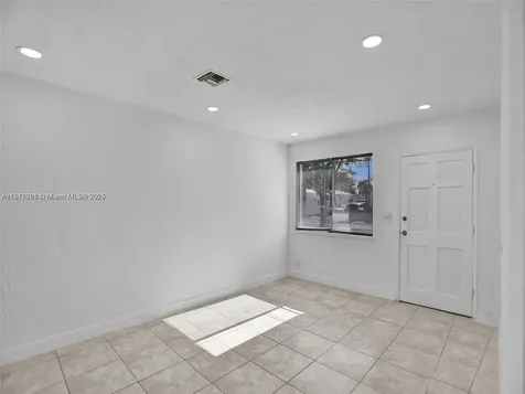 708 N 20th Hollywood FL 33020