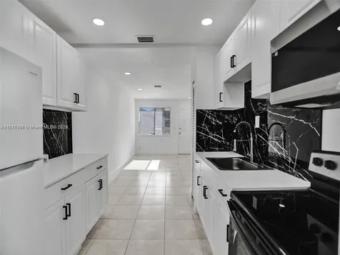708 N 20th Hollywood FL 33020