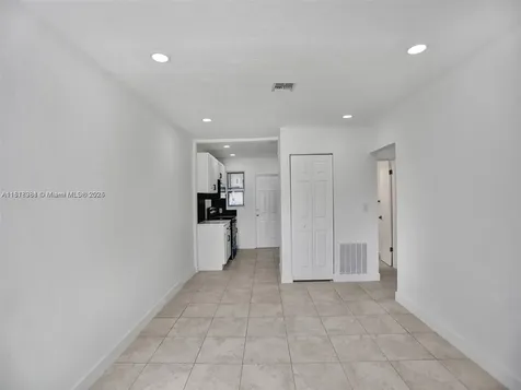 708 N 20th Hollywood FL 33020