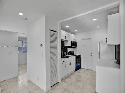 708 N 20th Hollywood FL 33020