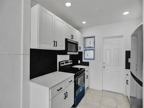 708 N 20th Hollywood FL 33020