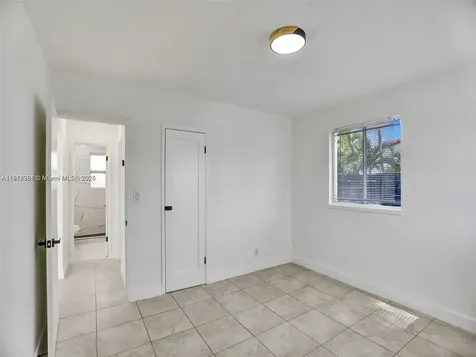 708 N 20th Hollywood FL 33020