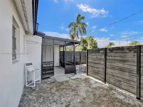708 N 20th Hollywood FL 33020