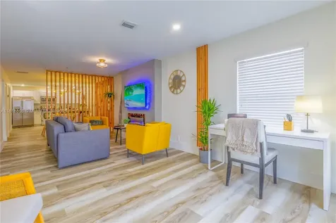 1762 NW 15th Street Miami FL 33125