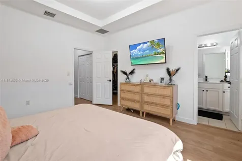 9362 W 33rd Lane Hialeah FL 33018