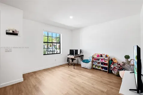 9362 W 33rd Lane Hialeah FL 33018