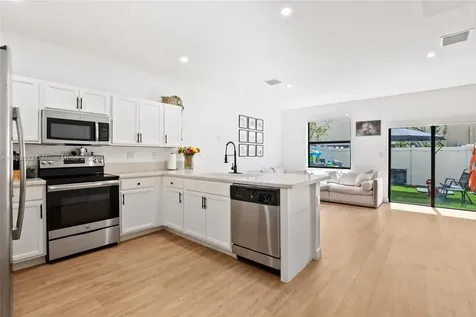 9362 W 33rd Lane Hialeah FL 33018