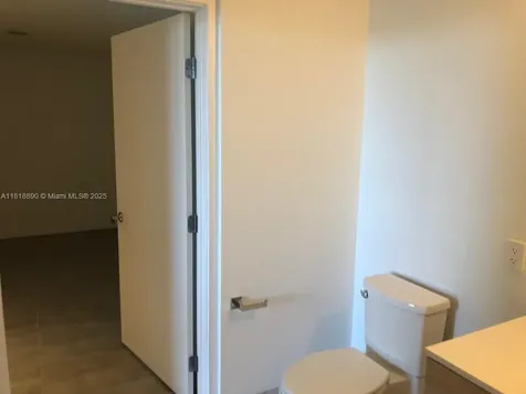 16385 Biscayne Boulevard North Miami Beach FL 33160