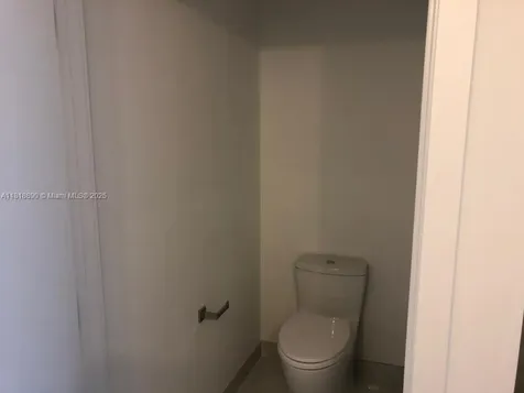 16385 Biscayne Boulevard North Miami Beach FL 33160