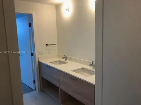 16385 Biscayne Boulevard North Miami Beach FL 33160