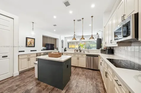 4864 Tropicana Avenue Cooper City FL 33330
