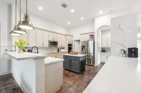 4864 Tropicana Avenue Cooper City FL 33330
