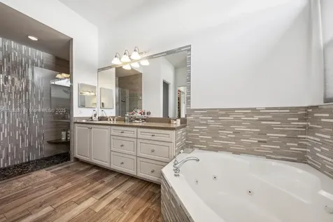 4864 Tropicana Avenue Cooper City FL 33330